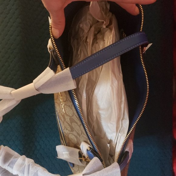 Coach Big Gallery Tote Bag - Picture 7 of 7